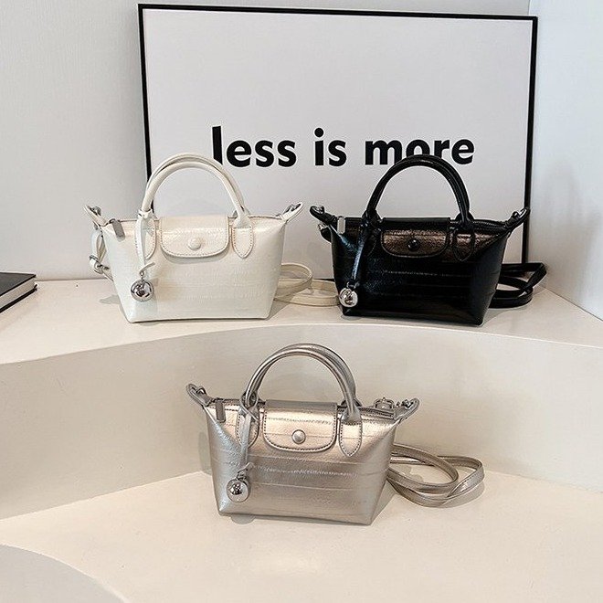 2024 Summer PU Dumpling Shoulder Bag with Zipper and Stitching