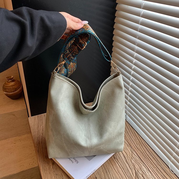 Women's One Shoulder Crossbody Bag with Zipper Closure Spring 2025 One Size - Image 4